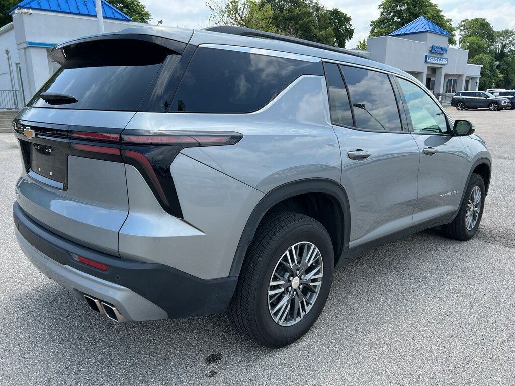 Used 2026 Chevrolet Traverse LT Wagon
