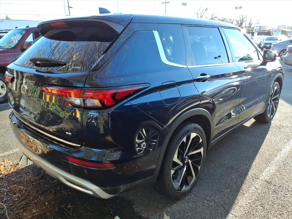 Used 2022 Mitsubishi Outlander SE Sport Utility