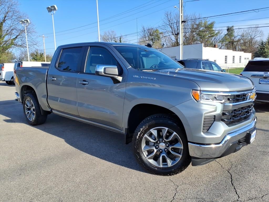Used 2025 Chevrolet Silverado LT-L Cab; Crew