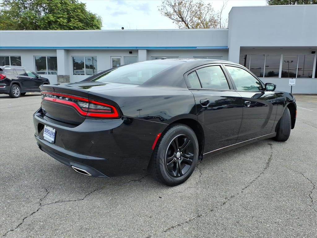 2020 Dodge Charger SXT photo 4
