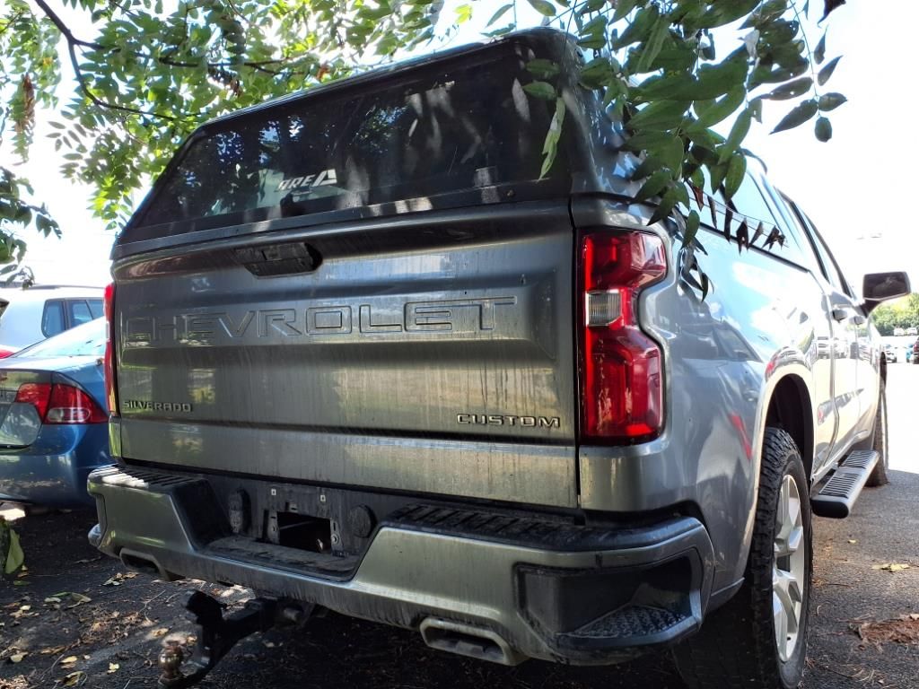 2020 Chevrolet Silverado 1500 Custom photo 3