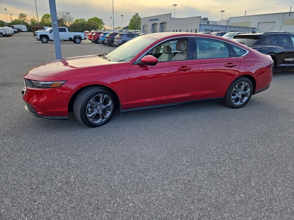 Used 2024 Honda Accord EX Sedan