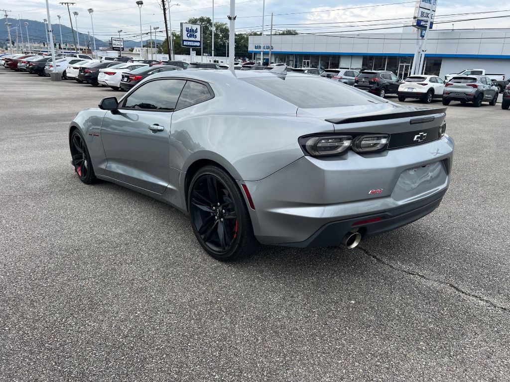 2023 Chevrolet Camaro 1LT photo 4