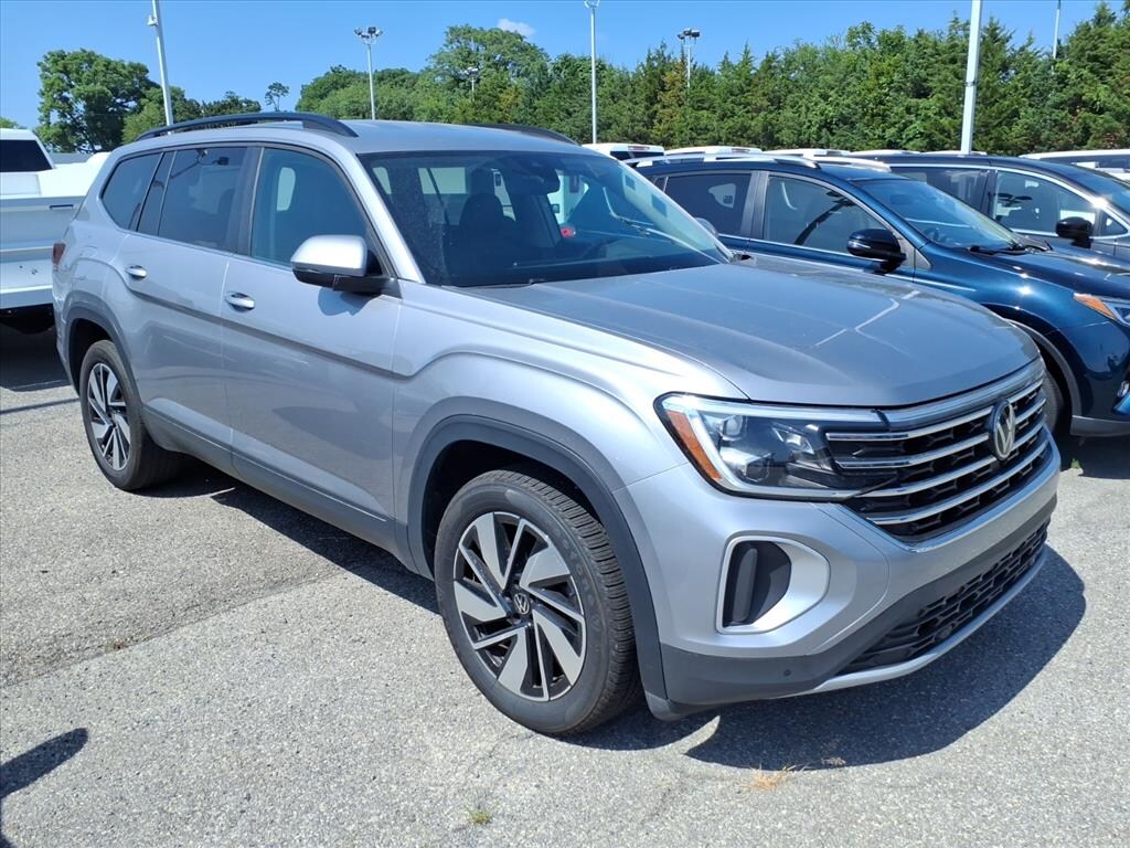 Used 2025 Volkswagen Atlas 2.0T SE w/Technology Sport Utility
