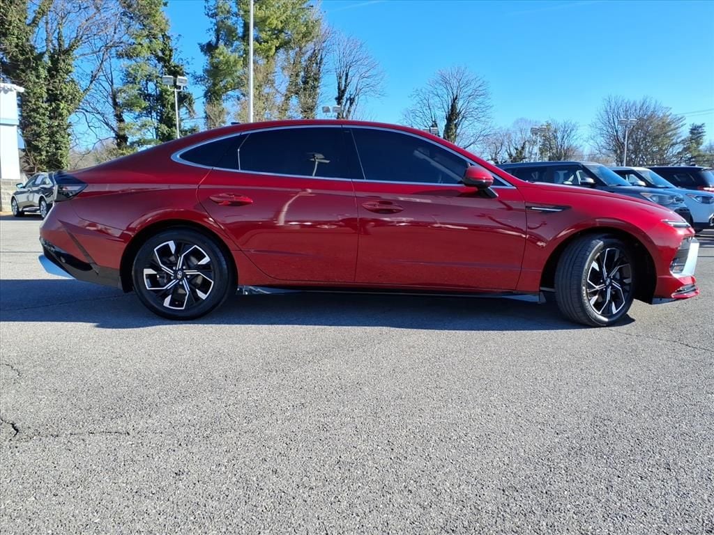 Used 2024 Hyundai Sonata SEL Sedan