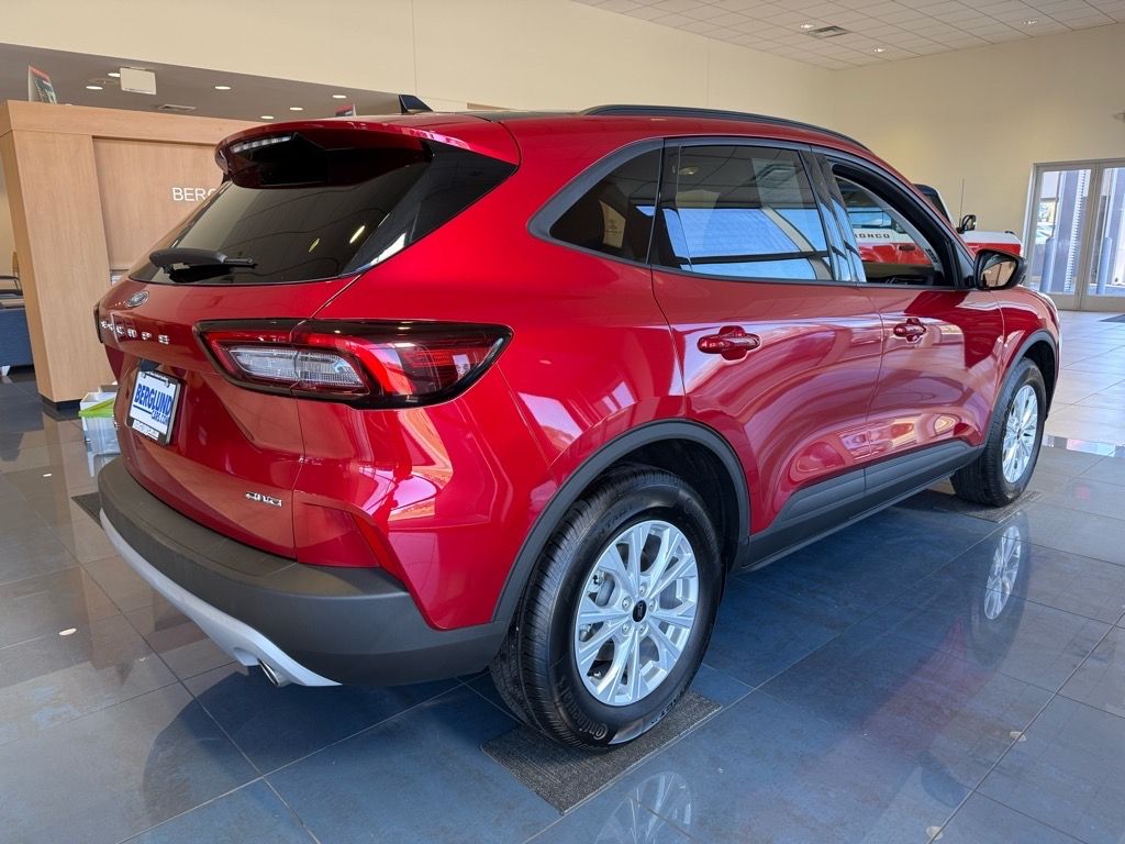 2025 Ford Escape Active photo 3