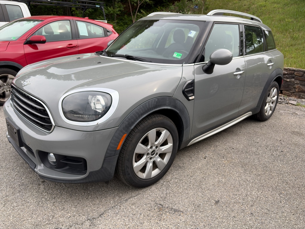 2019 MINI Countryman Cooper ALL4 Iconic's photo