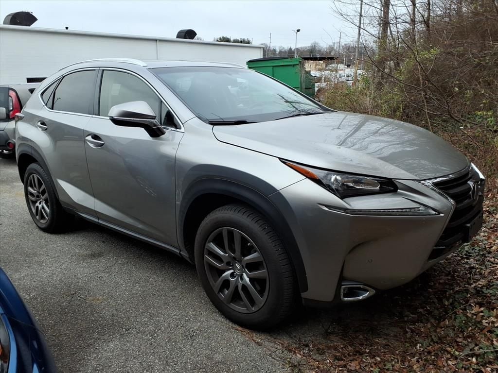 2016 Lexus NX 200t's photo