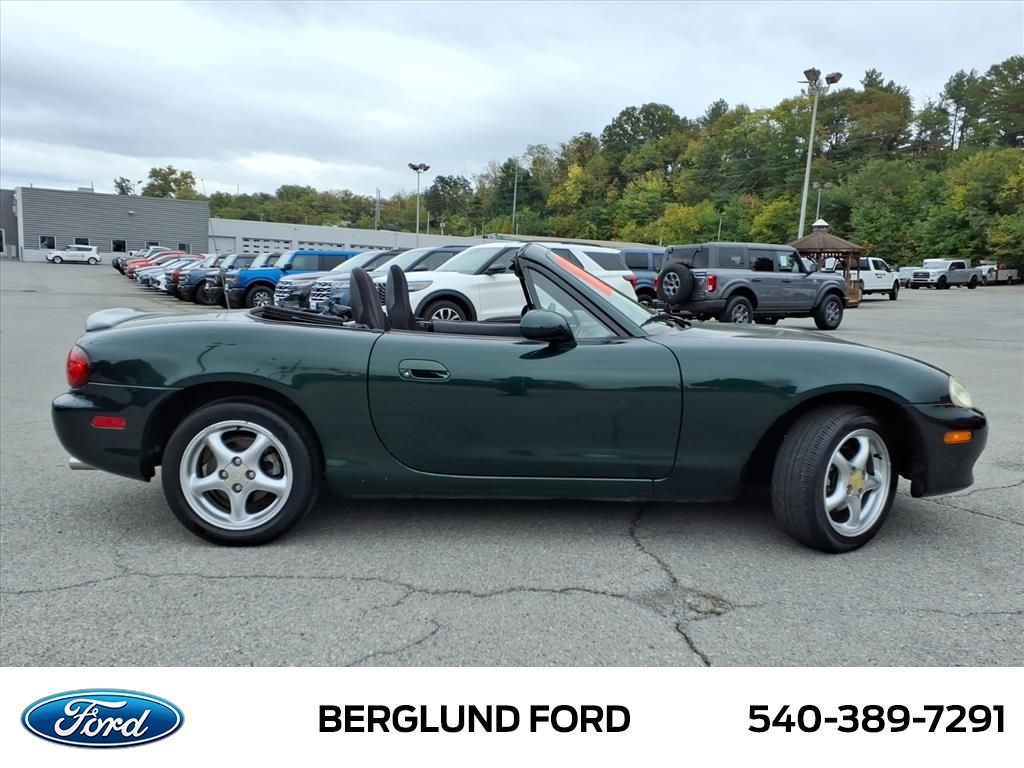 2002 Mazda MX-5 Miata Miata Base photo 2