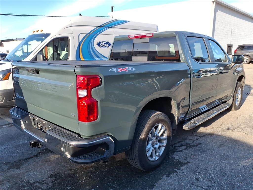 Used 2025 Chevrolet Silverado LT Crew Cab