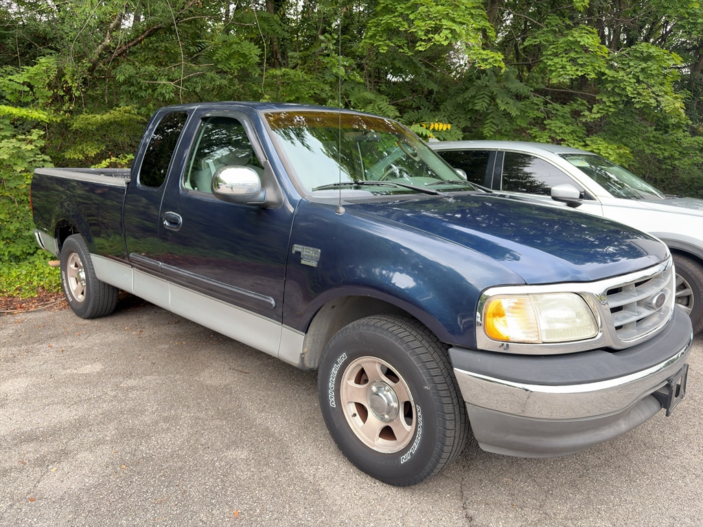 Used 2002 Ford F-150 XLT Extended Cab