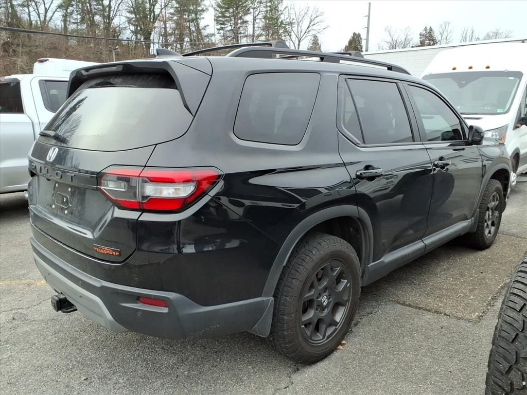 Used 2023 Honda Pilot TrailSport Sport Utility