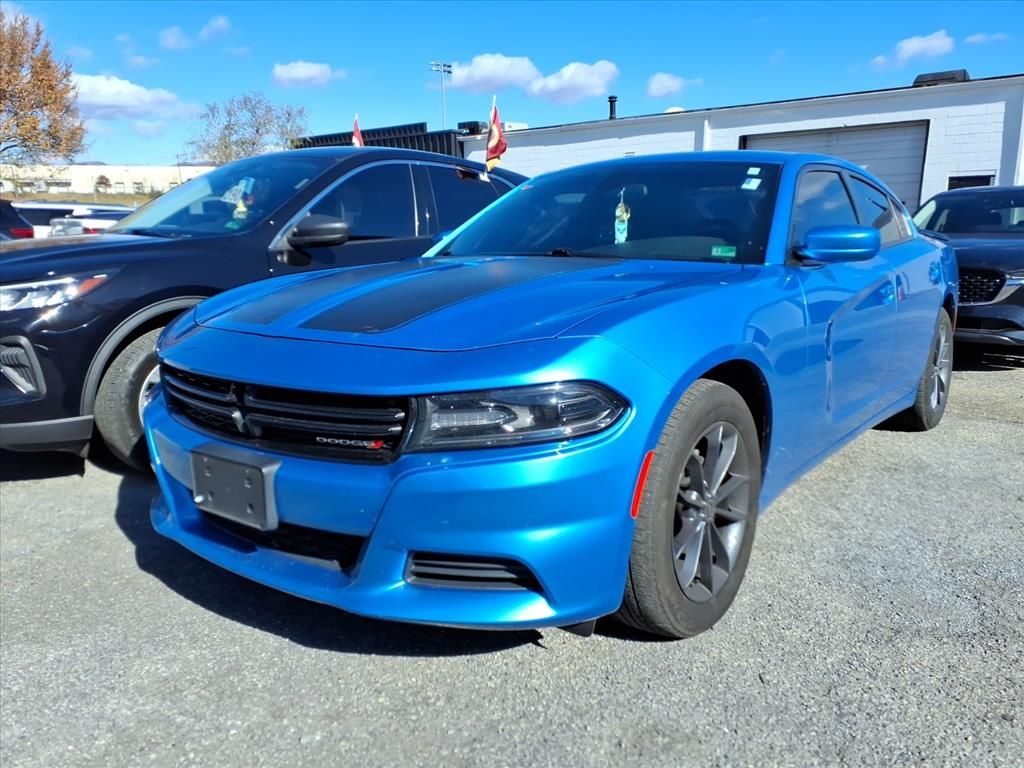 2018 Dodge Charger SXT photo 2