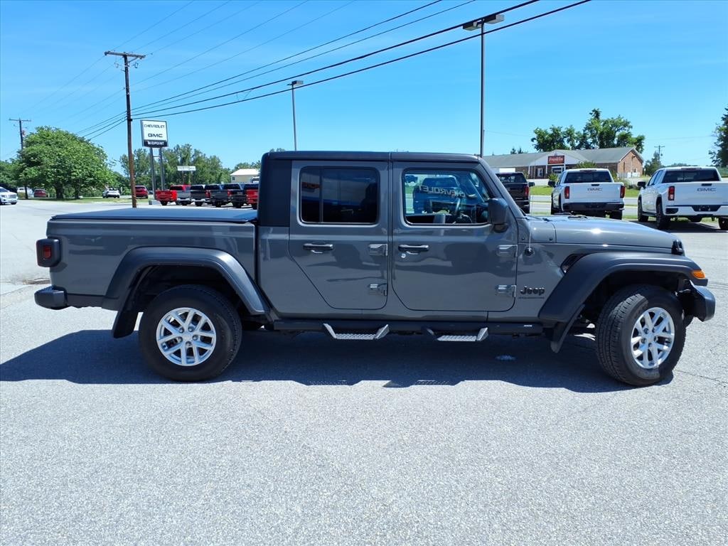 Used 2023 Jeep Gladiator Sport S