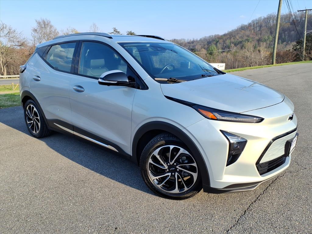 Used 2022 Chevrolet Bolt EUV Premier with VIN 1G1FZ6S06N4120197 for sale in Rocky Mount, VA