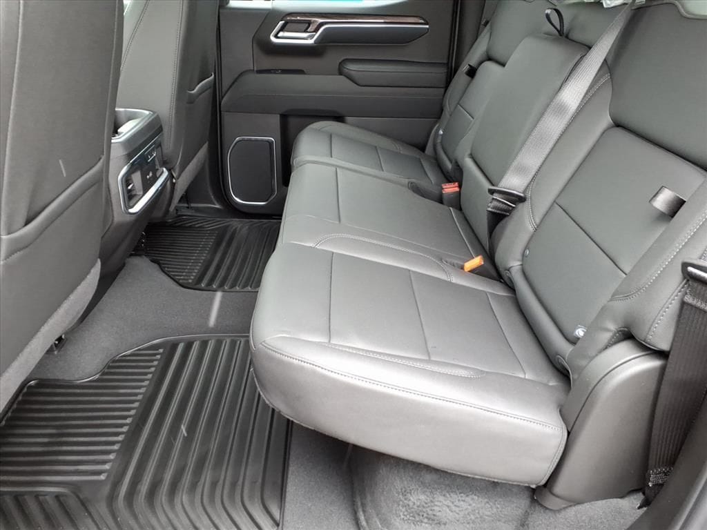 2026 Chevrolet Silverado 1500 LTZ - Photo 7