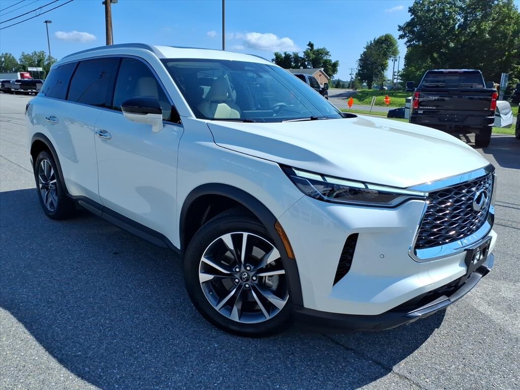 Used 2025 INFINITI QX60 Luxe