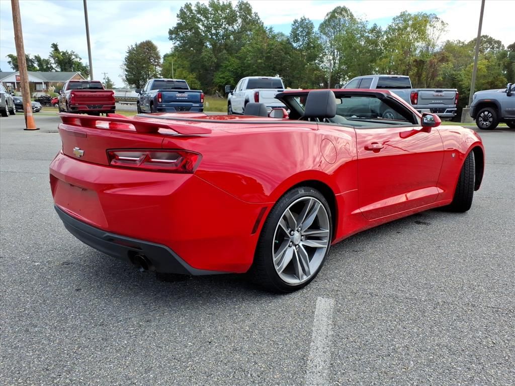 2017 Chevrolet Camaro 2LT photo 4