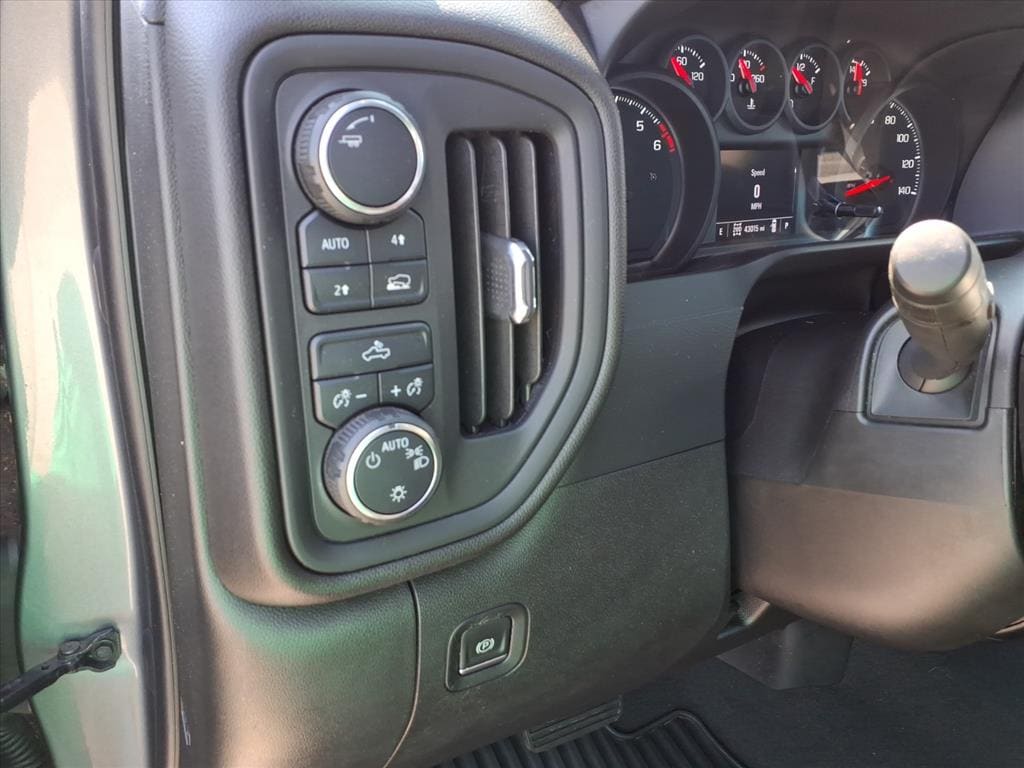 2021 Chevrolet Silverado 1500 Custom - Photo 21