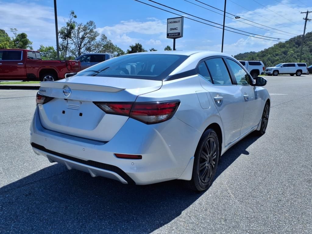 2022 Nissan Sentra S photo 3