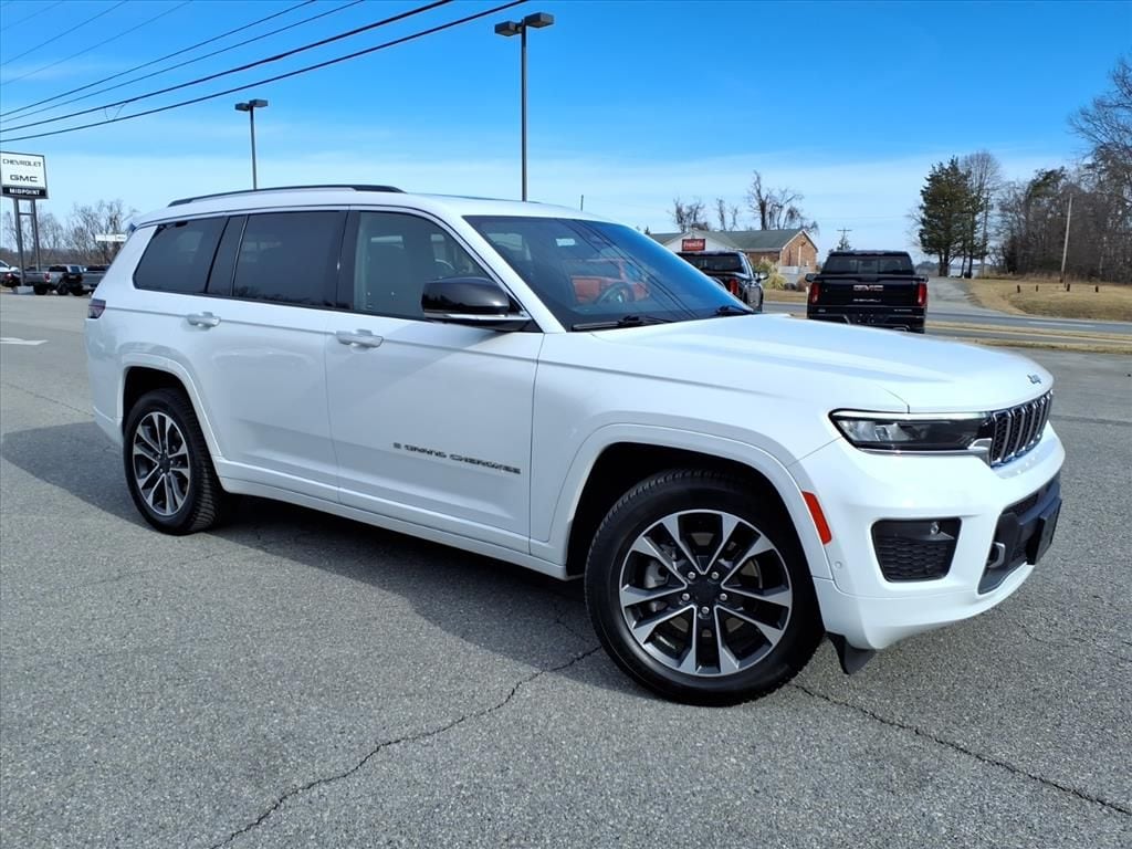 2021 Jeep Grand Cherokee L Overland's photo