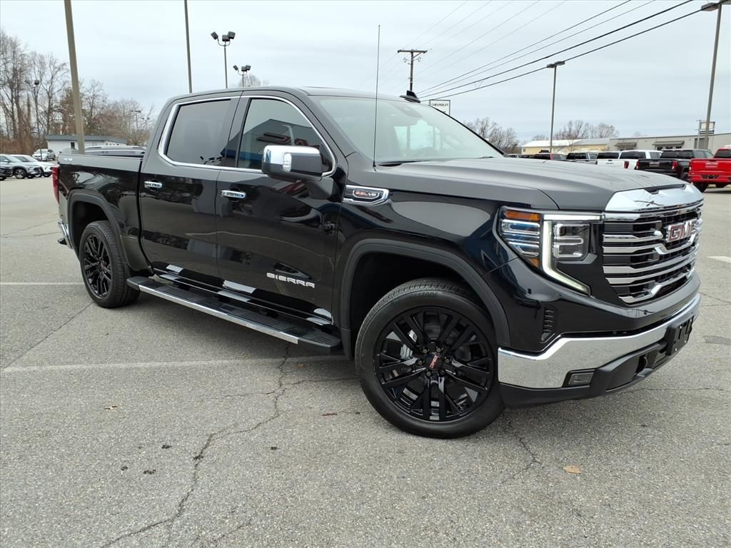2026 GMC Sierra 1500 SLT's photo