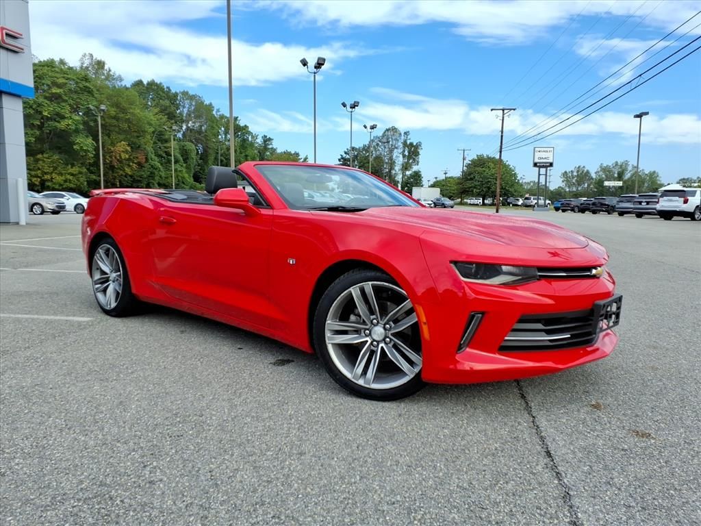 2017 Chevrolet Camaro 2LT photo 2