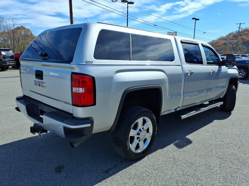 2018 Gmc Sierra 2500 HD Denali photo 3