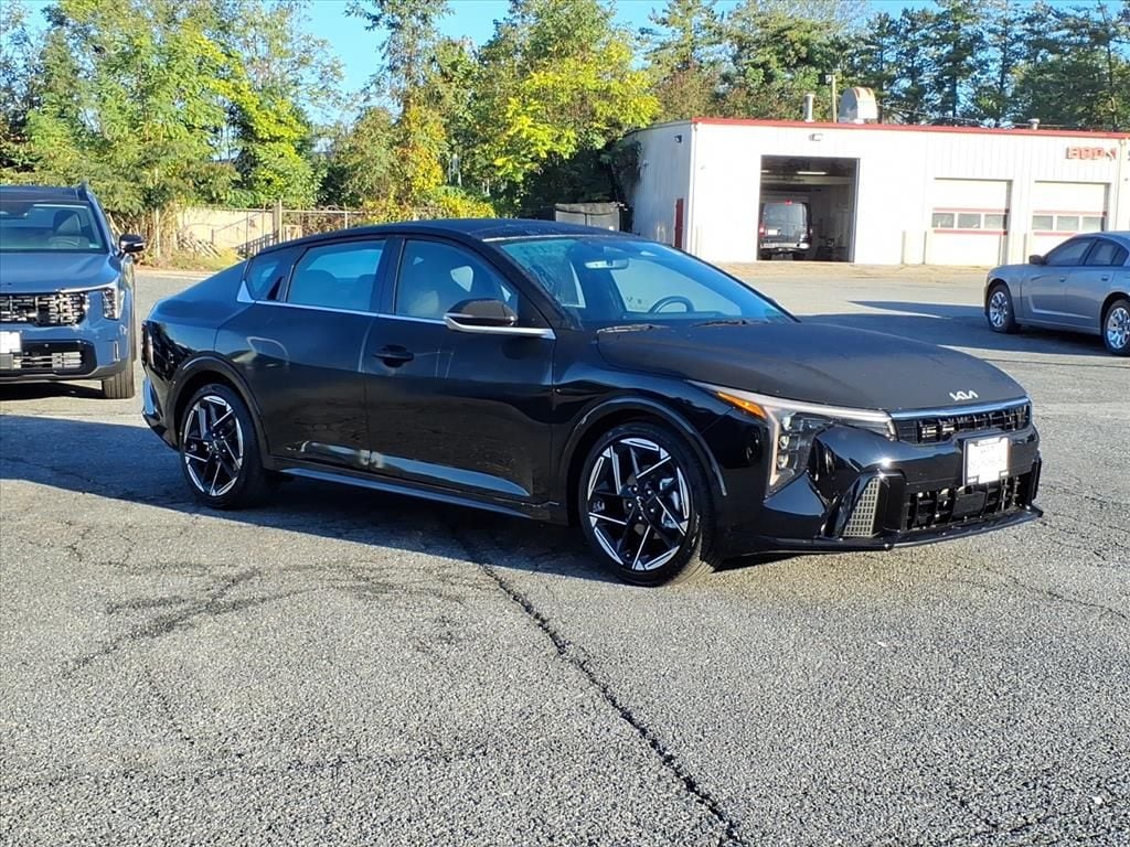 New 2025 Kia K4 GT-Line Sedan