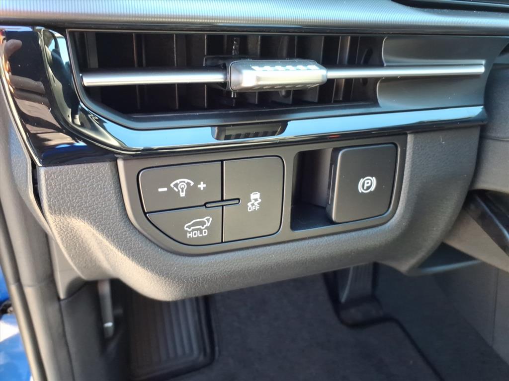 2026 Kia Sportage EX - Photo 17