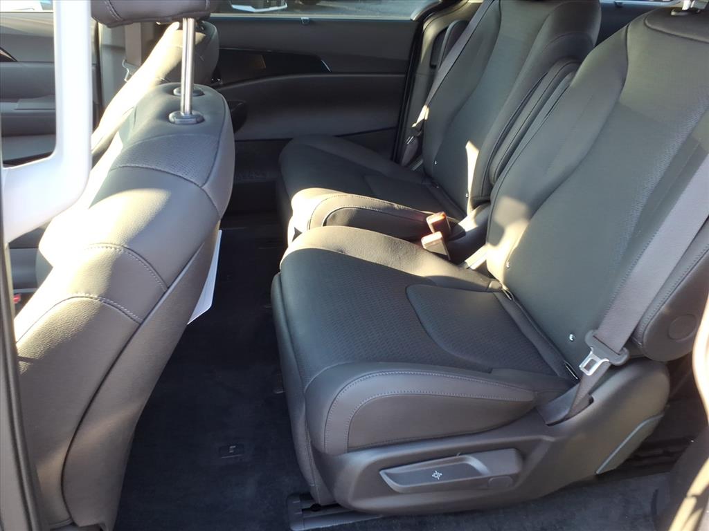 2026 Kia Carnival SX Prestige - Photo 12