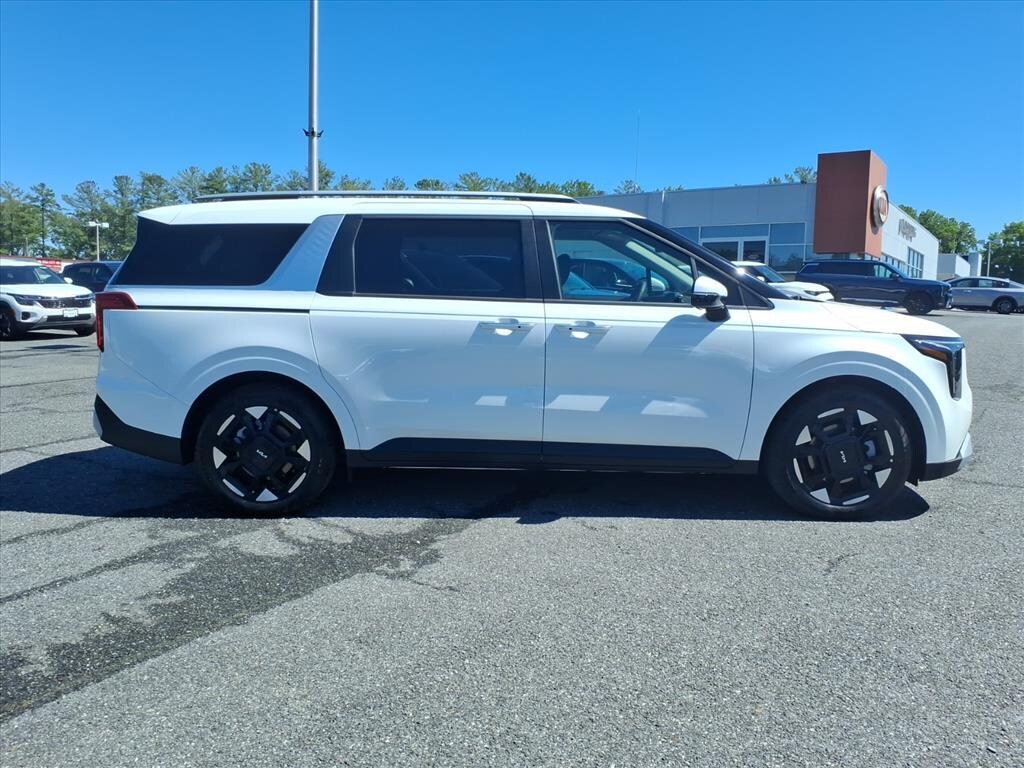 New 2026 Kia Carnival EX Passenger Van