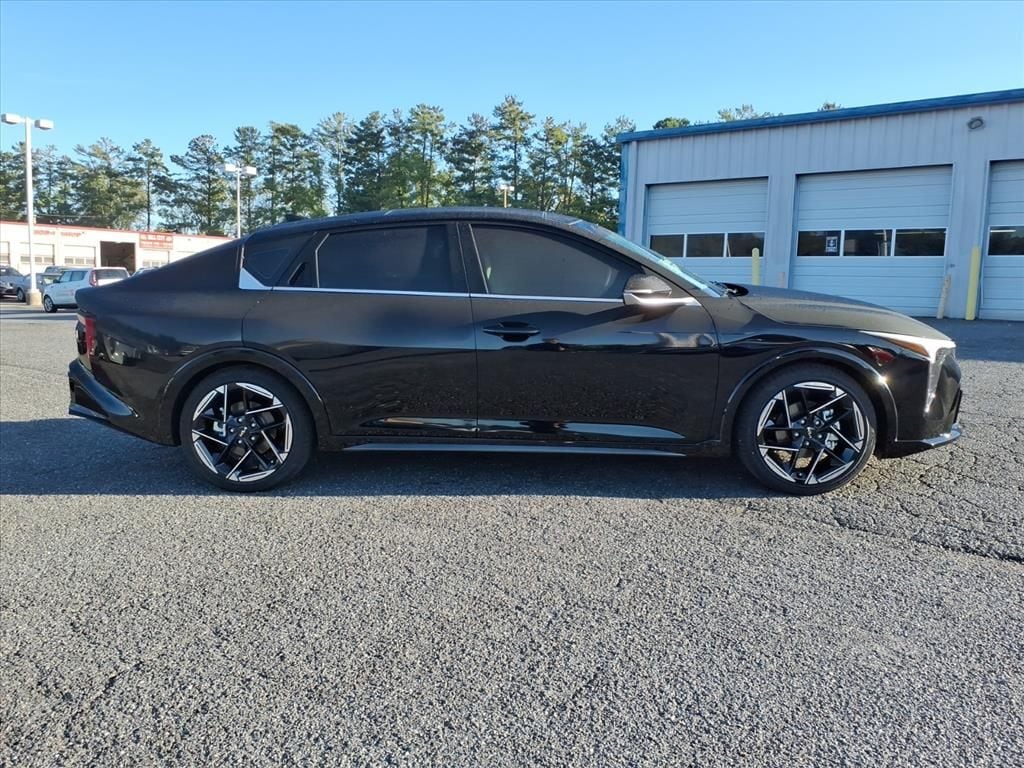 New 2025 Kia K4 GT-Line Sedan