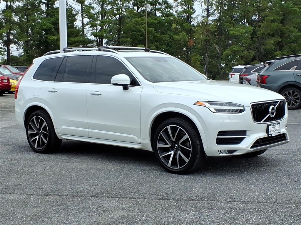Used 2018 Volvo XC90 Momentum Sport Utility