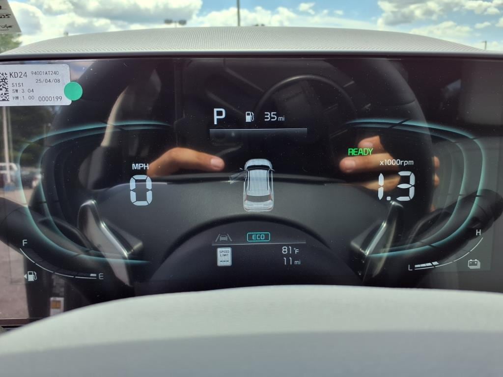 2025 Kia Niro EX - Photo 18