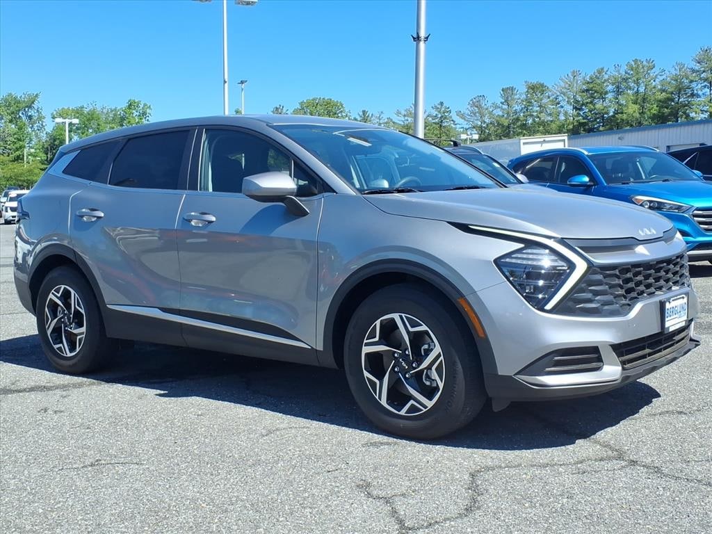 Used 2025 Kia Sportage LX Sport Utility