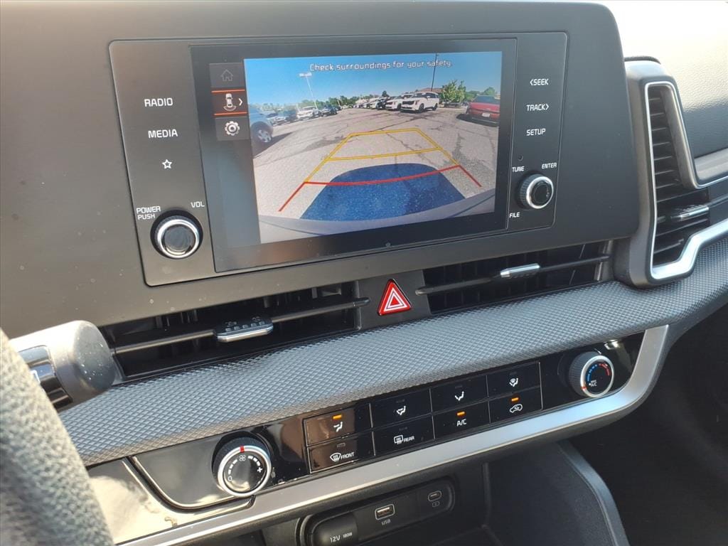 2025 Kia Sportage LX - Photo 27