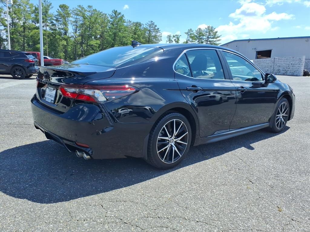 Used 2024 Toyota Camry SE Sedan