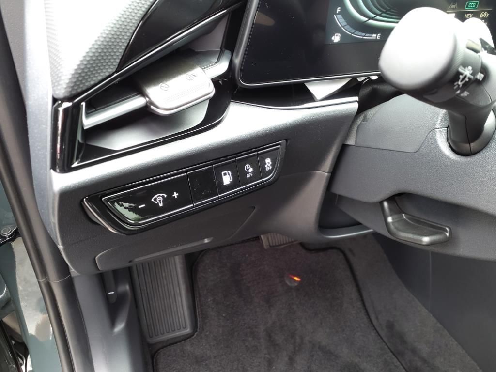 2025 Kia Niro EX - Photo 17