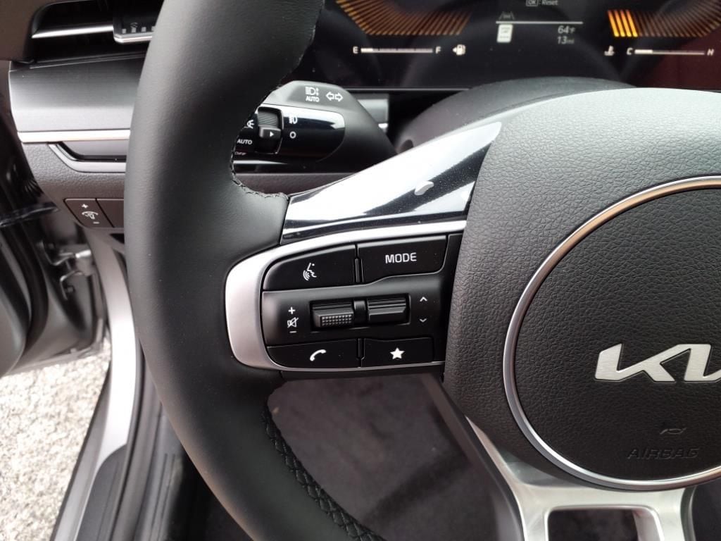 2025 Kia K5 GT-Line - Photo 19