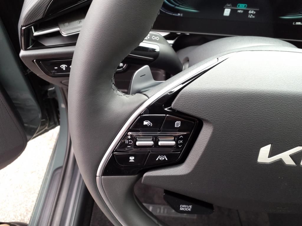 2025 Kia Niro EX - Photo 19