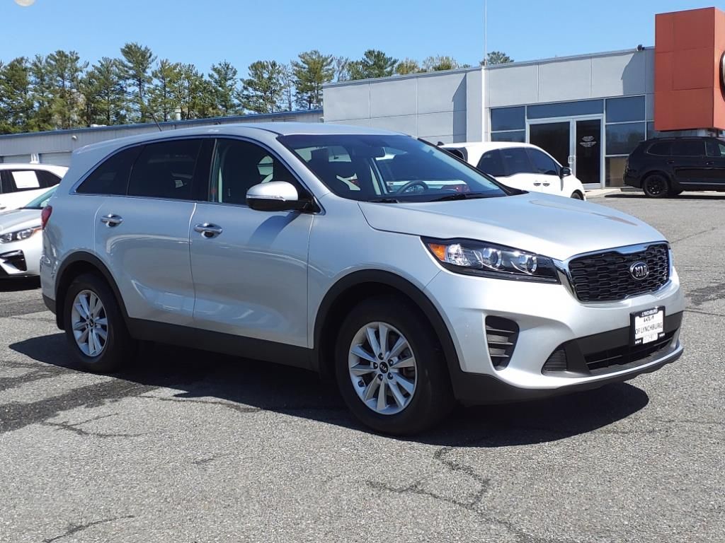 2020 Kia Sorento LX photo 2