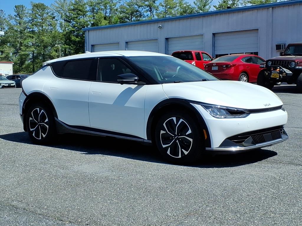 Used 2023 Kia EV6 Wind with VIN KNDC34LA5P5608285 for sale in Lynchburg, VA