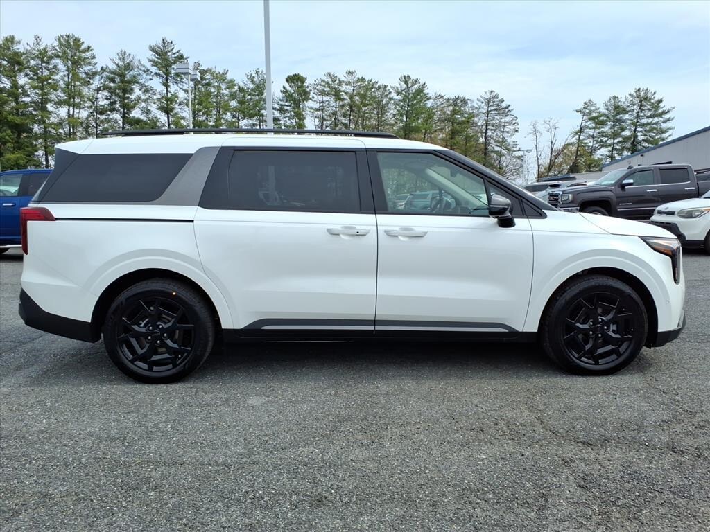 New 2026 Kia Carnival Hybrid SX Passenger Van