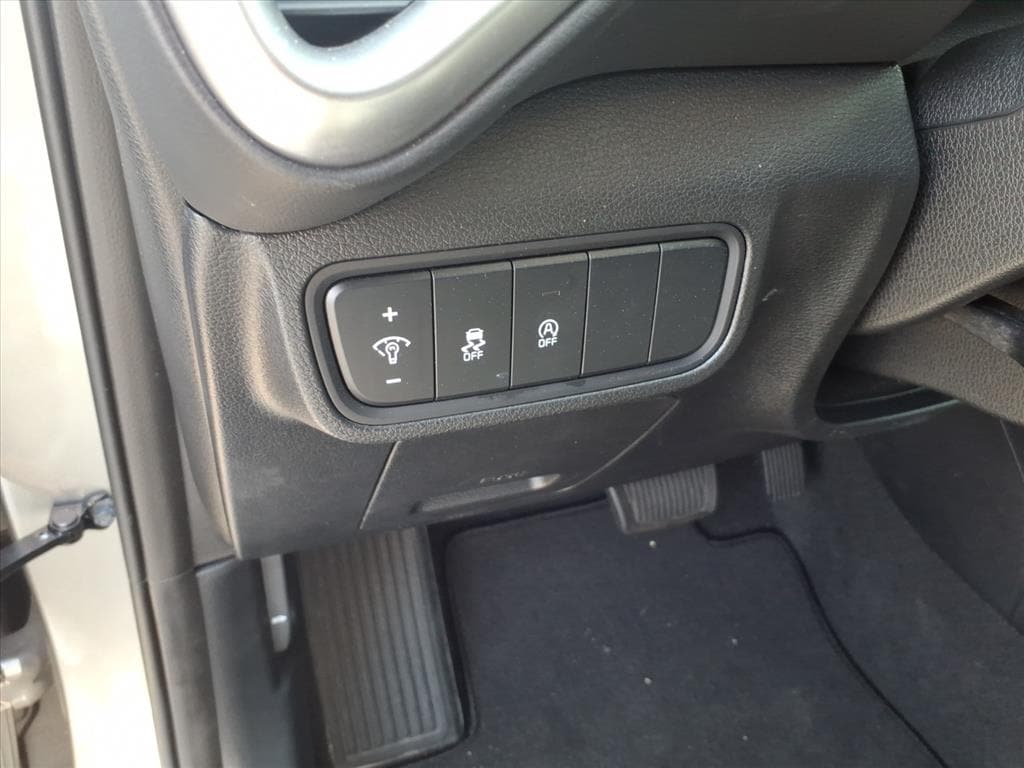 2025 Kia Soul LX - Photo 17