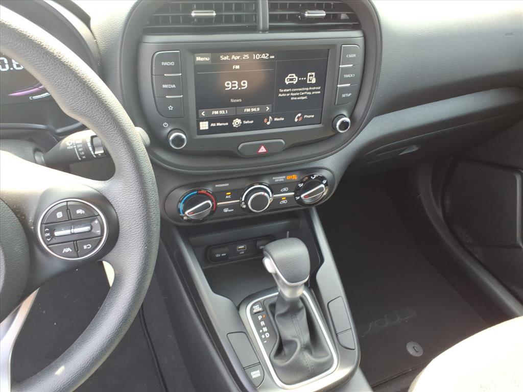 2025 Kia Soul LX - Photo 25