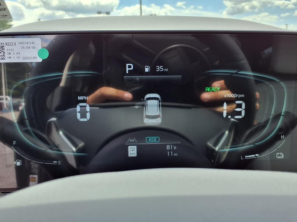 2025 Kia Niro EX - Photo 18