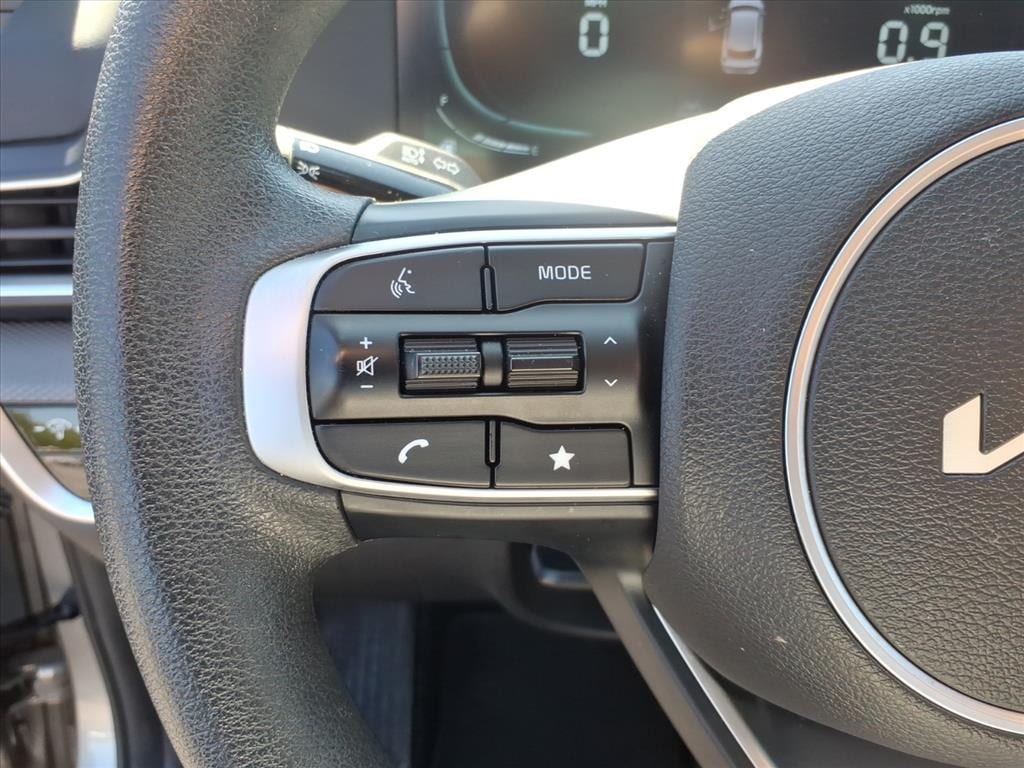 2025 Kia Sportage LX - Photo 20