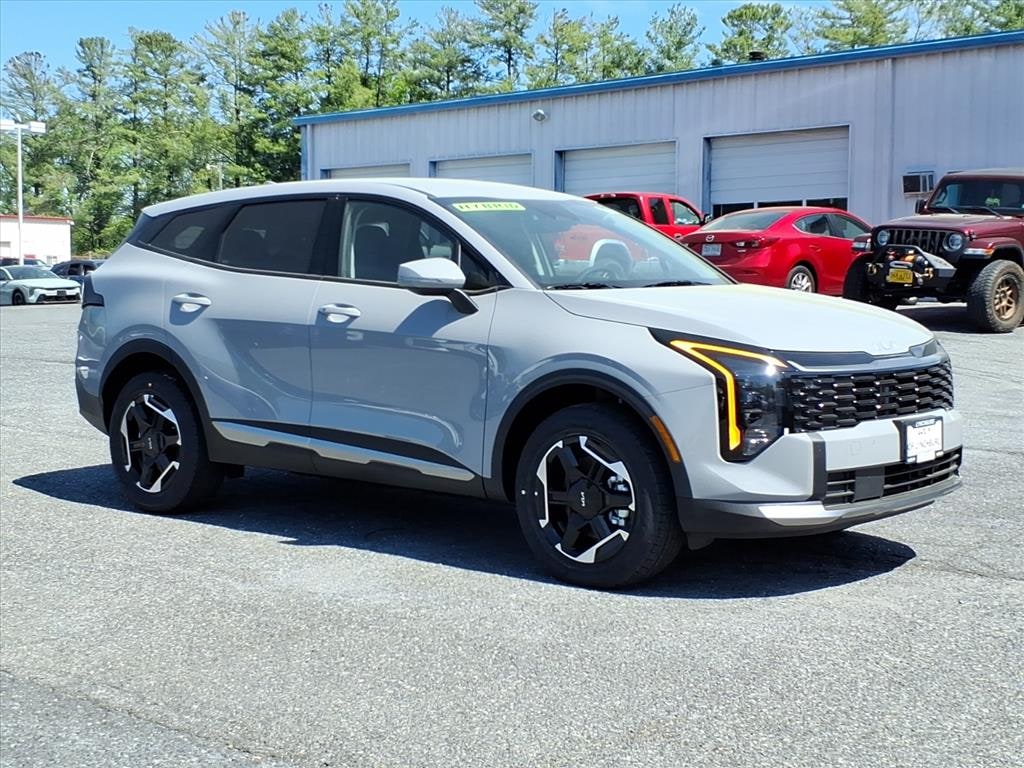 New 2026 Kia Sportage Hybrid S Sport Utility