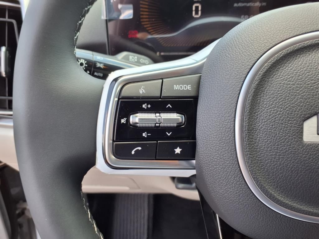 2025 Kia Sorento S - Photo 20